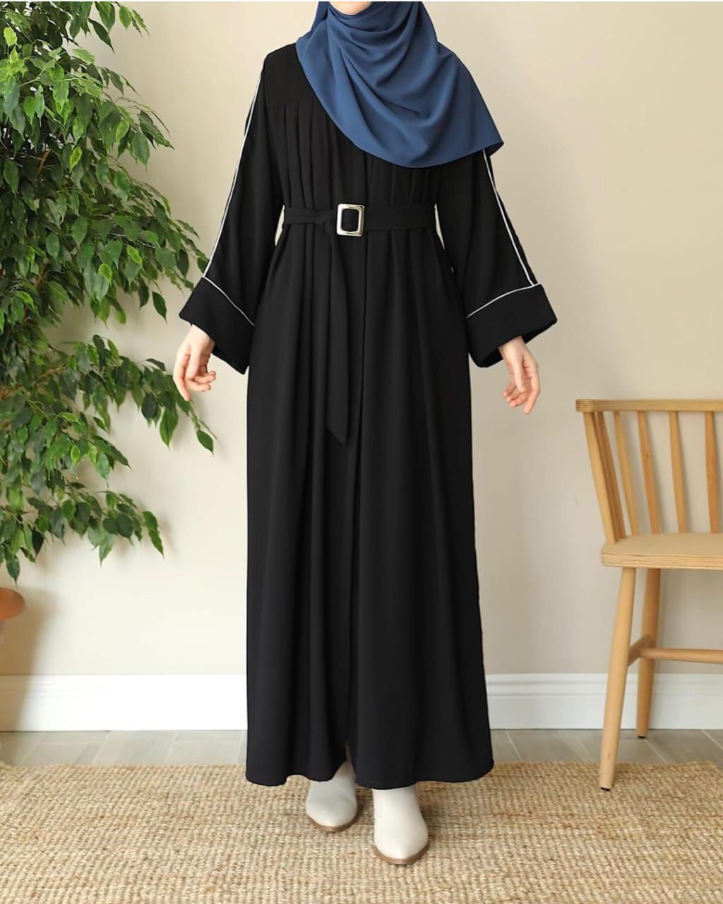 TRENDY ABAYA WITH STROLLER